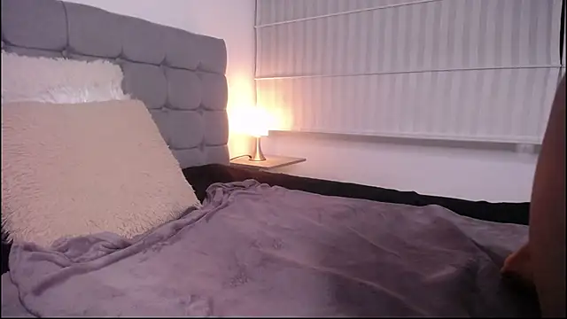 Violet King online show from 09-10-25, 02:38