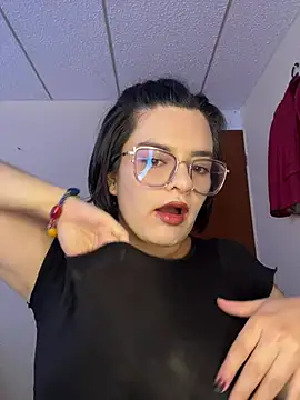 Snapshot of Mistress_Niky_ chatting on 04-24-26, 01:46 Mistress Niky online show from 04-24-26, 01:46