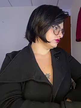 Snapshot of Mistress_Niky_ chatting on 05-07-26, 06:33 Mistress Niky online show from 05-07-26, 06:33