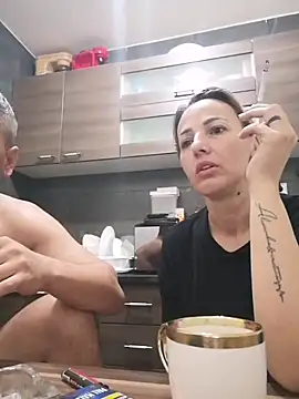 yourflowerpink online show from 10-25-25, 04:44