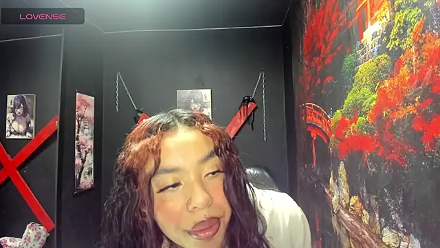 Tracy KS online show from 12-22-25, 07:03