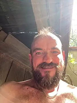 Snapshot of Rimmingtop chatting on 04-18-26, 11:23 Rimmingtop online show from 04-18-26, 11:23