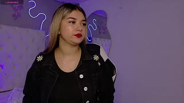 natasha  black online show from 12-03-25, 07:35