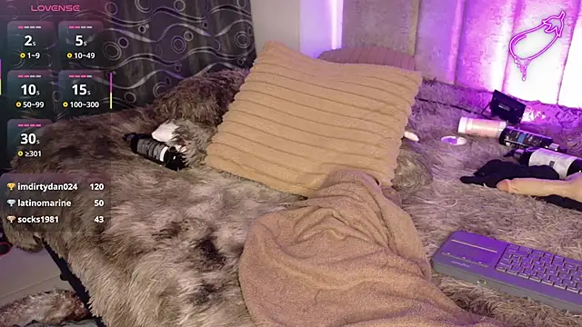 natasha  black online show from 12-19-25, 07:22