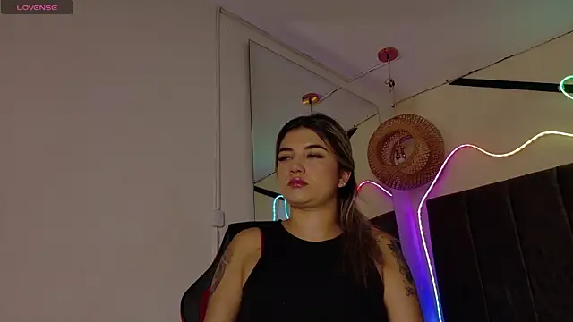 natasha  black online show from 12-17-25, 07:30