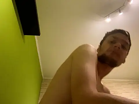 Snapshot of YoungTopGuy chatting on 12-05-25, 05:17 YoungTopGuy online show from 12-05-25, 05:17