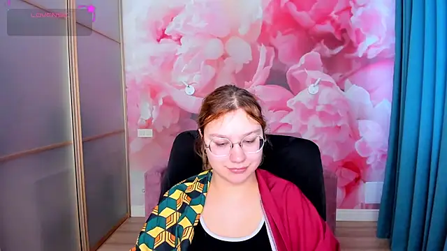 AngelinaLow online show from 02-06-26, 12:34