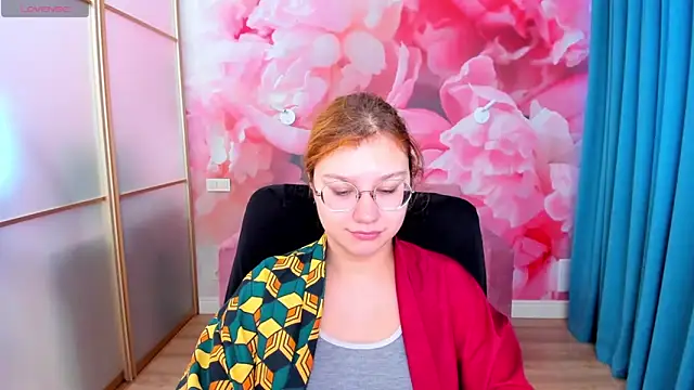 AngelinaLow online show from 02-13-26, 06:35