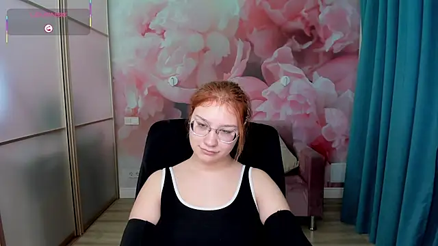 AngelinaLow online show from 12-04-25, 12:37