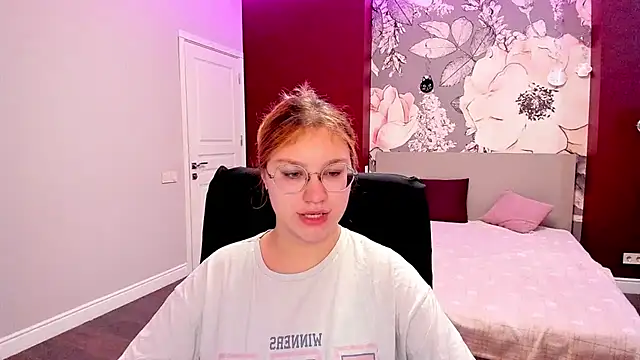 AngelinaLow online show from 02-23-26, 12:28