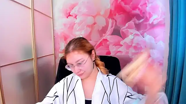 AngelinaLow online show from 02-20-26, 12:29