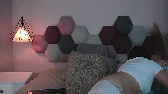 BeckyVidal online show from 11-24-25, 06:08