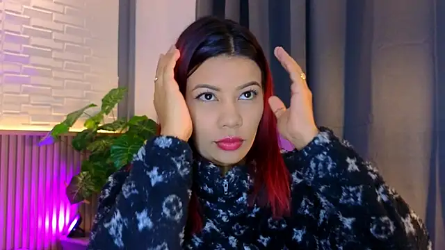 TiffanyWalk online show from 11-10-25, 10:53