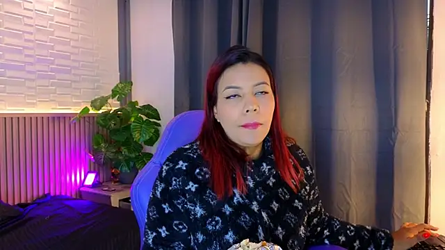 TiffanyWalk online show from 11-06-25, 11:14