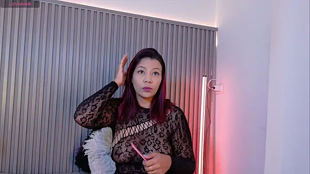 TiffanyWalk online show from 11-27-25, 11:32