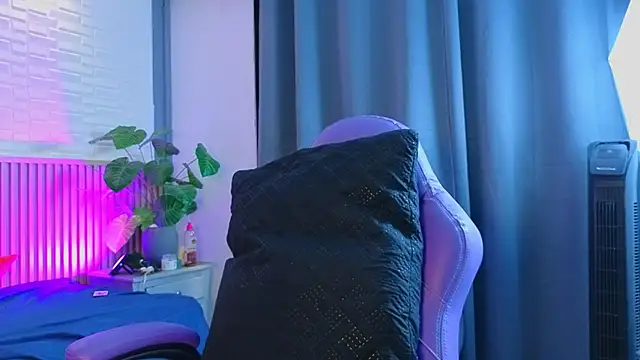 TiffanyWalk online show from 03-13-26, 12:43