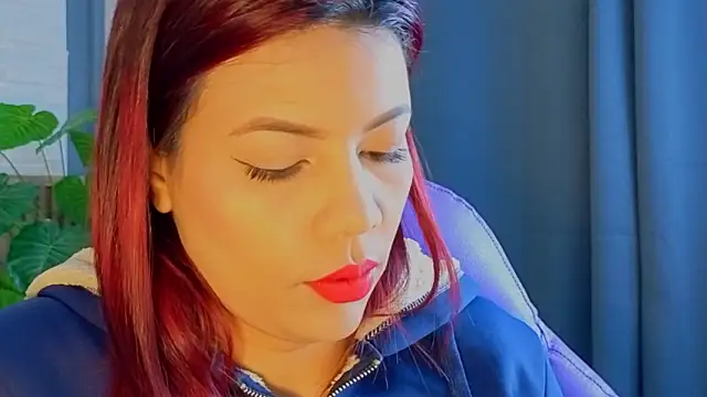 TiffanyWalk online show from 02-25-26, 12:38