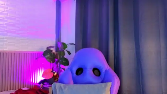 TiffanyWalk online show from 01-07-26, 11:37