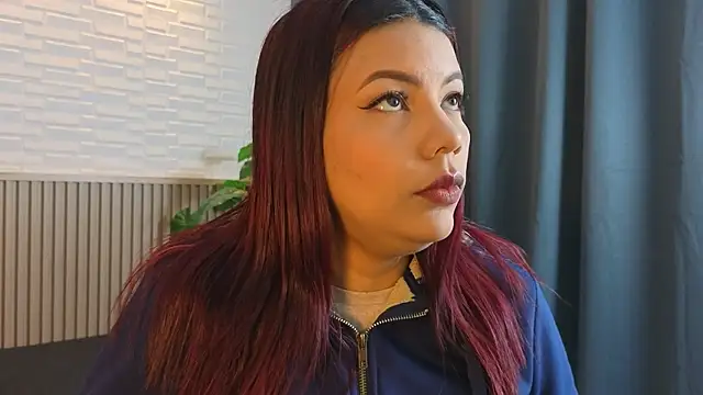 TiffanyWalk online show from 04-09-26, 12:33