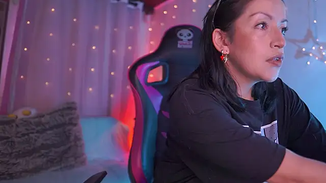 Madison Mayer online show from 01-10-26, 02:01