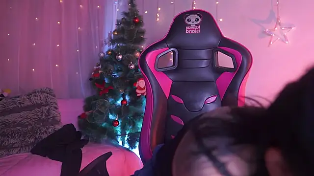 Madison Mayer online show from 12-15-25, 12:55