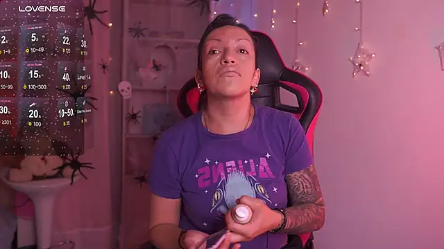 Madison Mayer online show from 10-07-25, 01:12