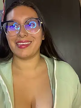 Snapshot of cloe_starr chatting on 03-17-25, 10:08 cloe starr online show from 03-17-25, 10:08