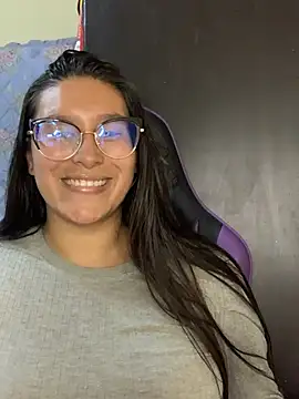Snapshot of cloe_starr chatting on 03-20-25, 01:13 cloe starr online show from 03-20-25, 01:13