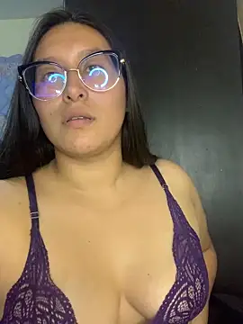 Snapshot of cloe_starr chatting on 03-22-25, 02:27 cloe starr online show from 03-22-25, 02:27