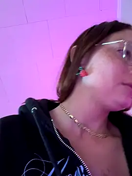 SpaceCowWhore online show from 10-01-25, 12:09