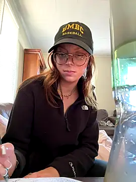 SpaceCowWhore online show from 10-09-25, 04:29