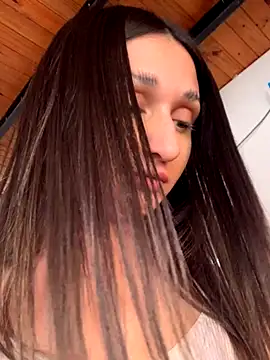 luci brecman online show from 10-24-25, 05:45