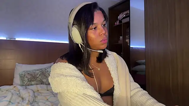 cammydebora online show from 06-24-26, 10:51