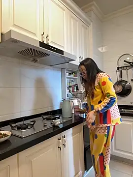 aa520uv online show from 11-18-25, 01:54