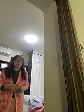 aa520uv online show from 02-12-26, 02:28