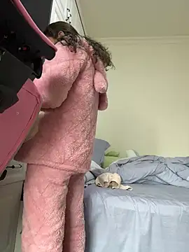 aa520uv online show from 02-13-26, 02:33