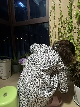 aa520uv online show from 04-10-26, 01:40