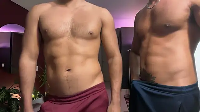 Snapshot of highlatin_guysoficial chatting on 03-24-26, 02:11 highlatin guysoficial online show from 03-24-26, 02:11