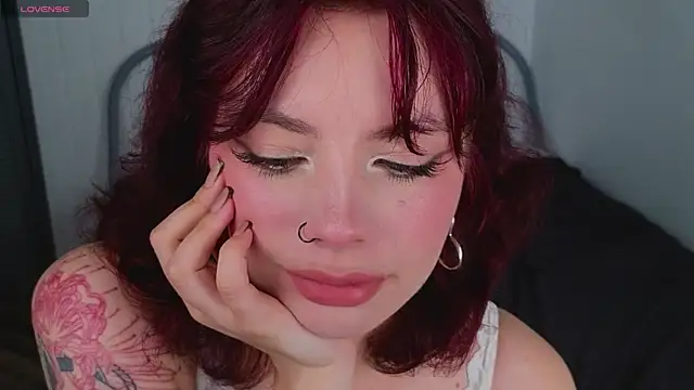 Snapshot of Forget__Me__Nots chatting on 09-24-25, 05:19 Forget Me Nots online show from 09-24-25, 05:19