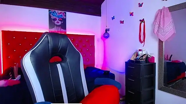 kriss sweetboobs10 online show from 11-23-25, 12:15