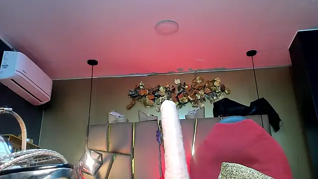 Kendraa Hot online show from 04-12-26, 12:03