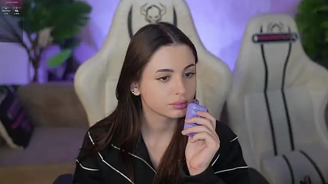 Nikol Dream  online show from 01-11-26, 07:43