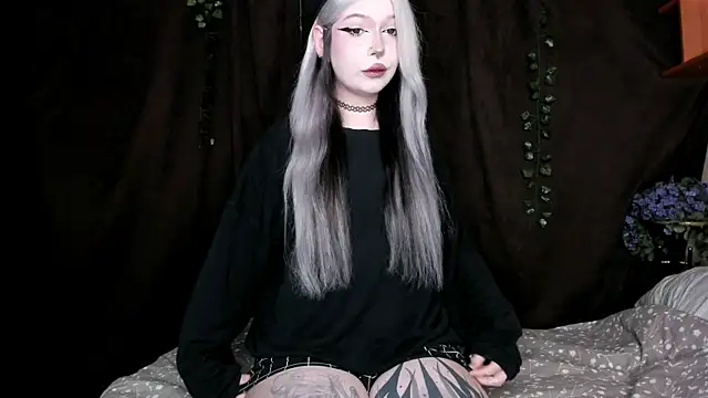 Snapshot of amelia_mays_xx chatting on 11-25-25, 01:00 amelia mays xx online show from 11-25-25, 01:00