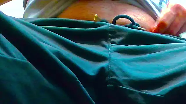 Snapshot of __X__ chatting on 09-25-25, 11:38 X online show from 09-25-25, 11:38