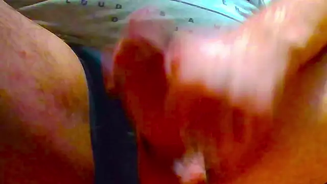 Snapshot of __X__ chatting on 09-22-25, 06:14 X online show from 09-22-25, 06:14