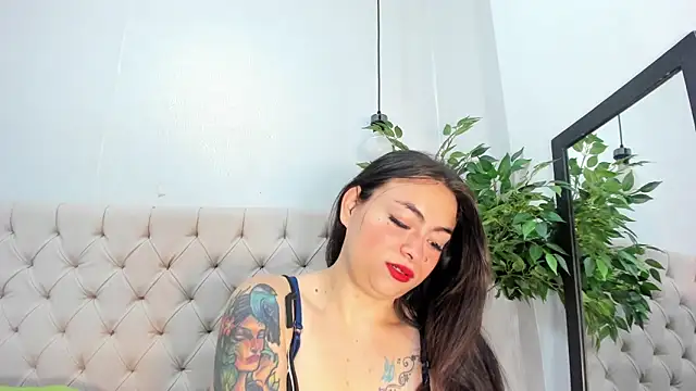 Mia Collivens online show from 09-13-25, 10:48