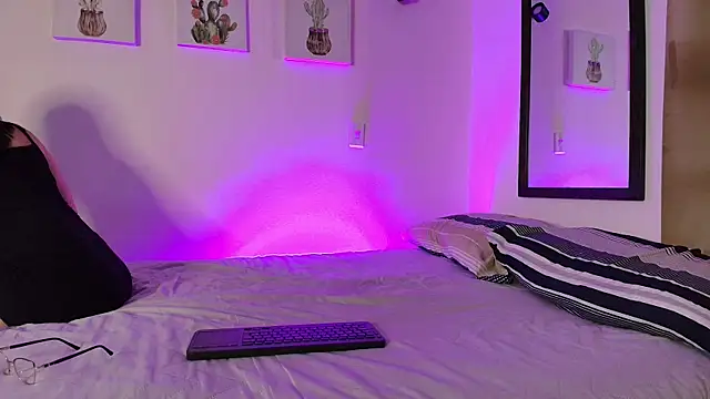 pleasurecompany3 online show from 01-11-26, 04:41