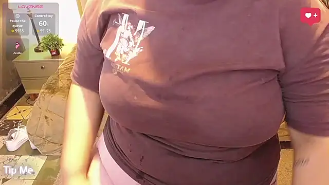 ailyn maury online show from 04-08-26, 01:34