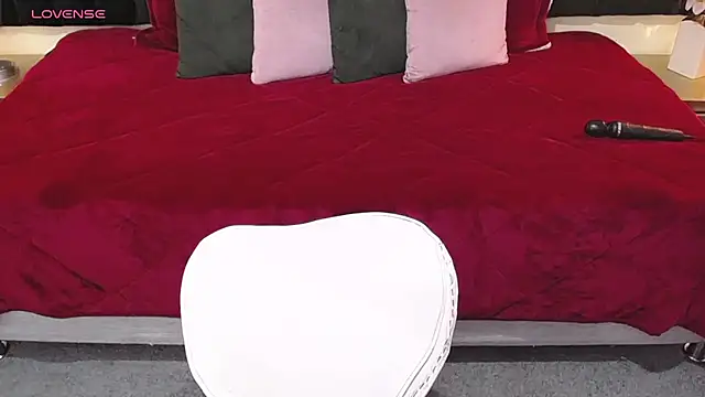 ailyn maury online show from 02-02-26, 01:32