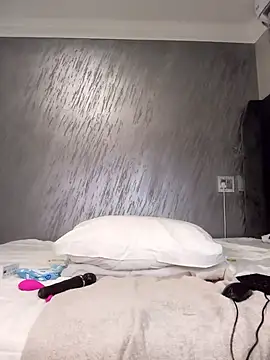 Hotytoty26 online show from 11-06-25, 10:25